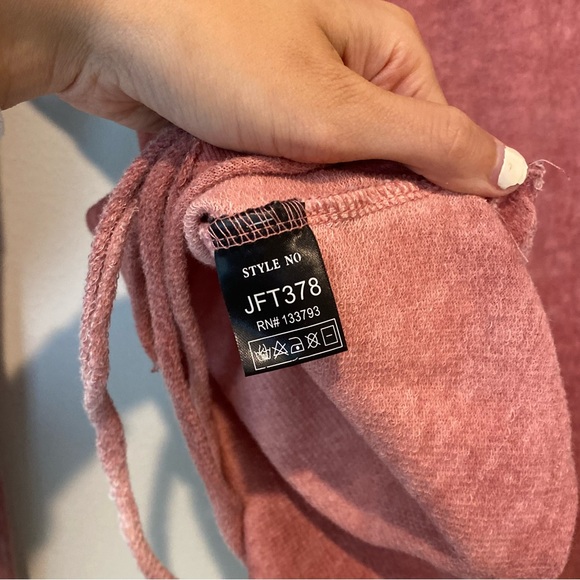 POL Distressed Boho Aztec Sweatshirt Size Medium - Picture 11 of 12